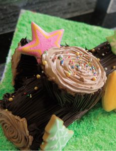 Vanilla Christmas Log Cake